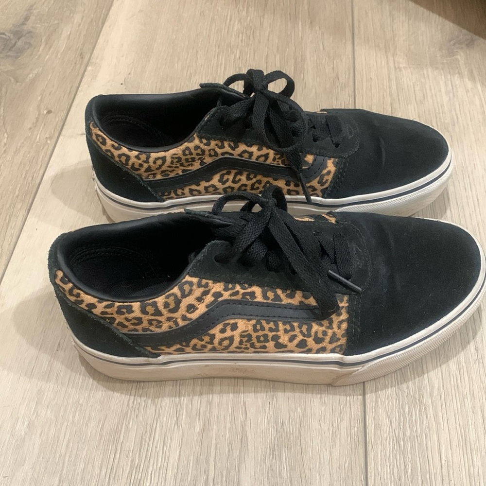 Kids Vans platform leopard print, size 3.5